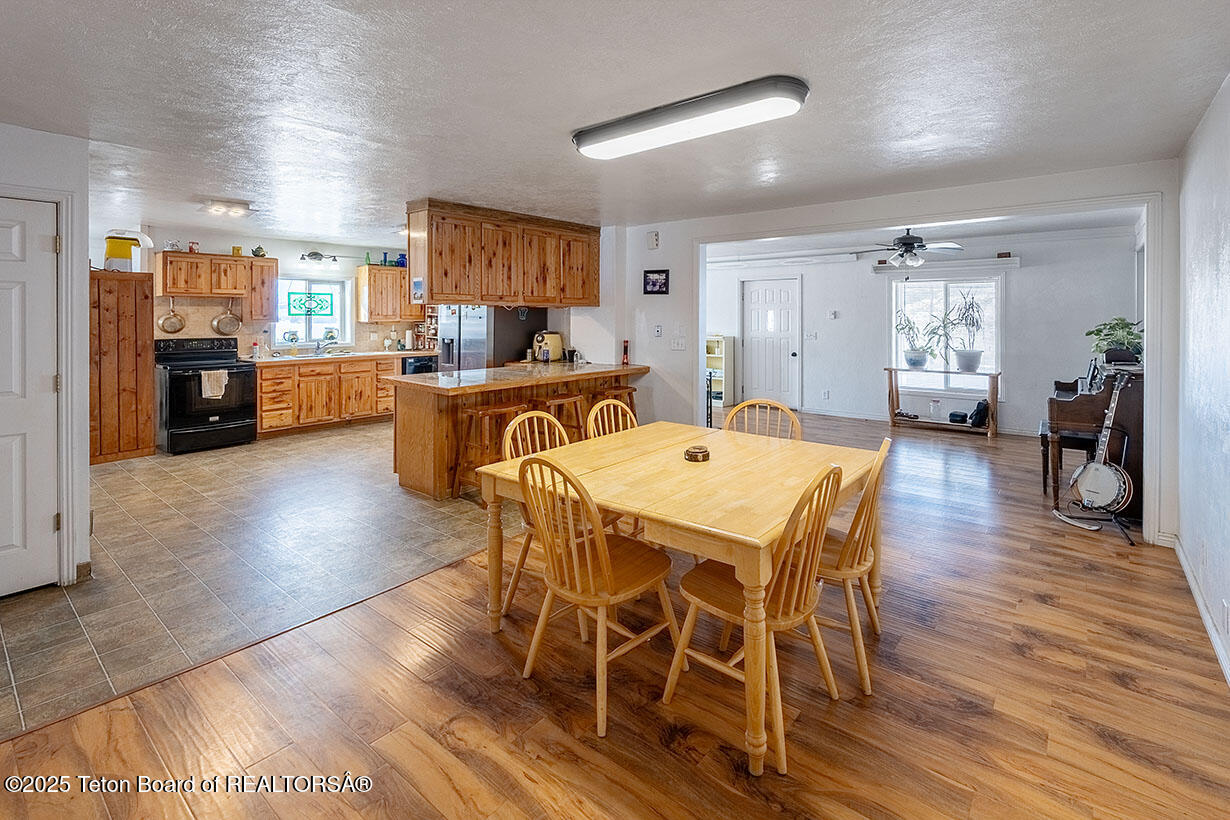 91008 Highway 89 Grover, WY 83122 - Photo 6 of 30 Lemon int 0057