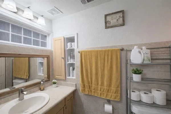 $490,000 | 1508 West Knollwood Street, Tampa, FL 33604