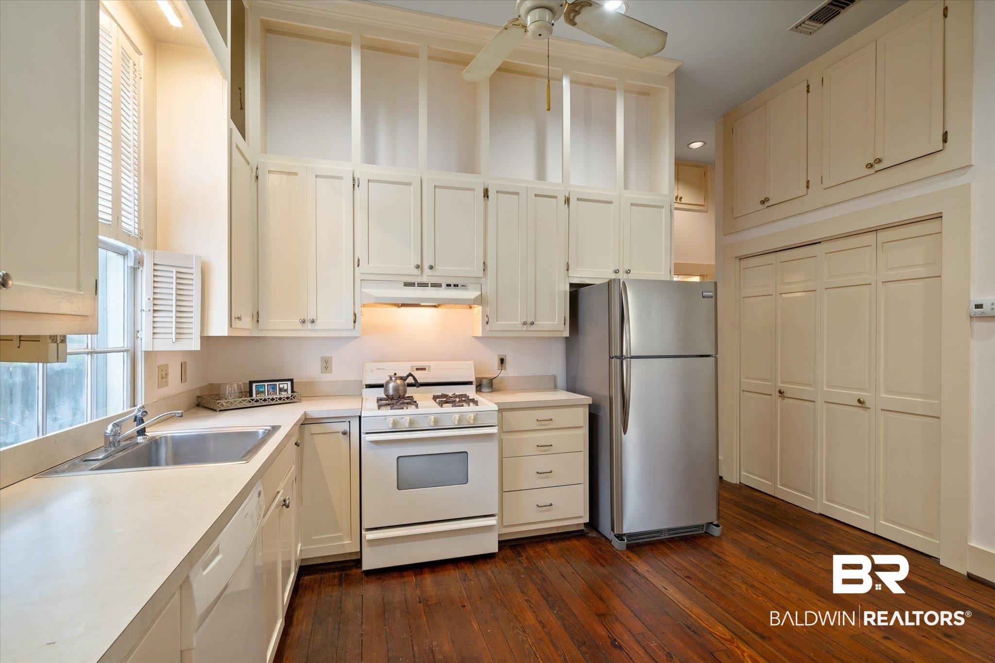 161 South Dearborn Street Mobile, AL 36602 - Photo 8 of 29