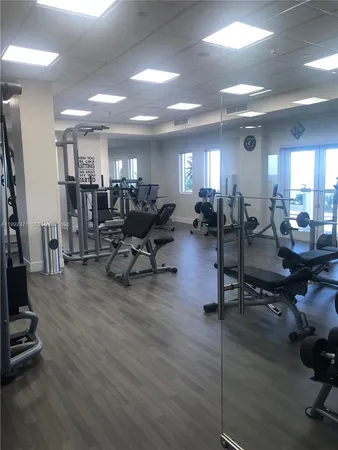 $6,900 | 4779 Collins Avenue, Unit 808, Miami Beach, FL 33140