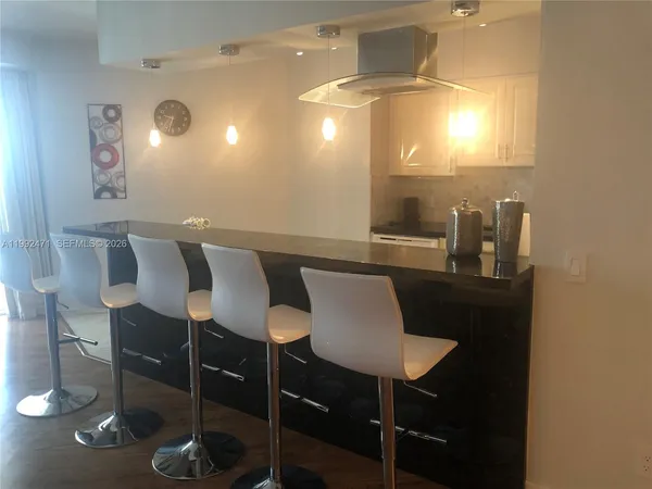 $6,900 | 4779 Collins Avenue, Unit 808, Miami Beach, FL 33140