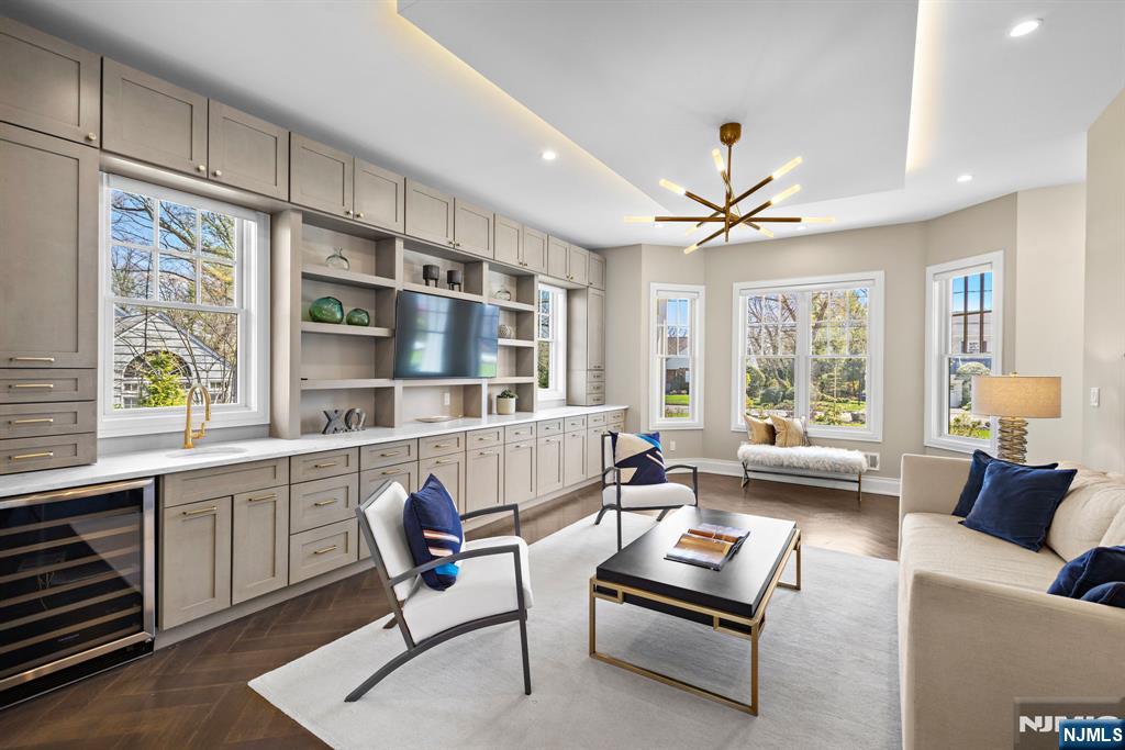 396 Knollwood Road Ridgewood, NJ 07450 - Photo 18 of 50