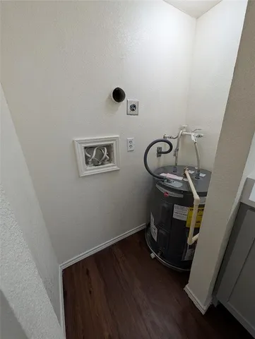 $1,095 | 9833 Walnut Street, Unit Q201, Dallas, TX 75243