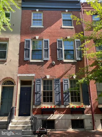 $1,375,000 | 513 Pine Street, Philadelphia, PA 19106