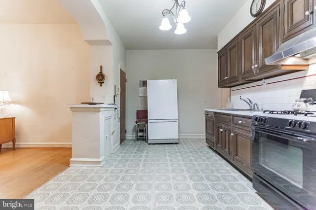 $1,375,000 | 513 Pine Street, Philadelphia, PA 19106