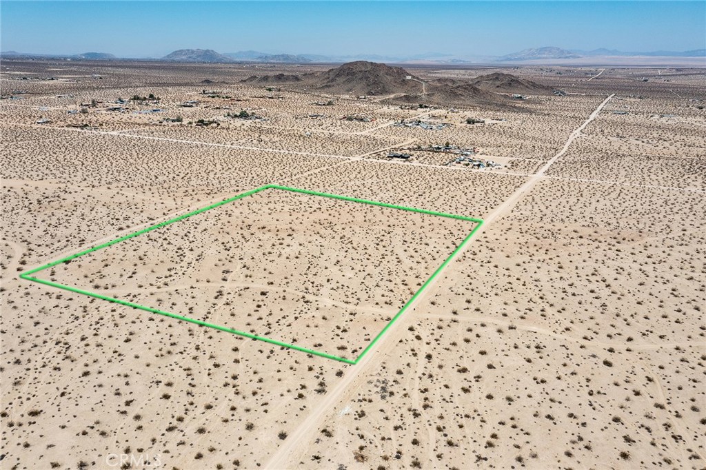 2650 Delaware Avenue Joshua Tree, CA 92252 - Photo 13 of 18 a view of an ocean beach