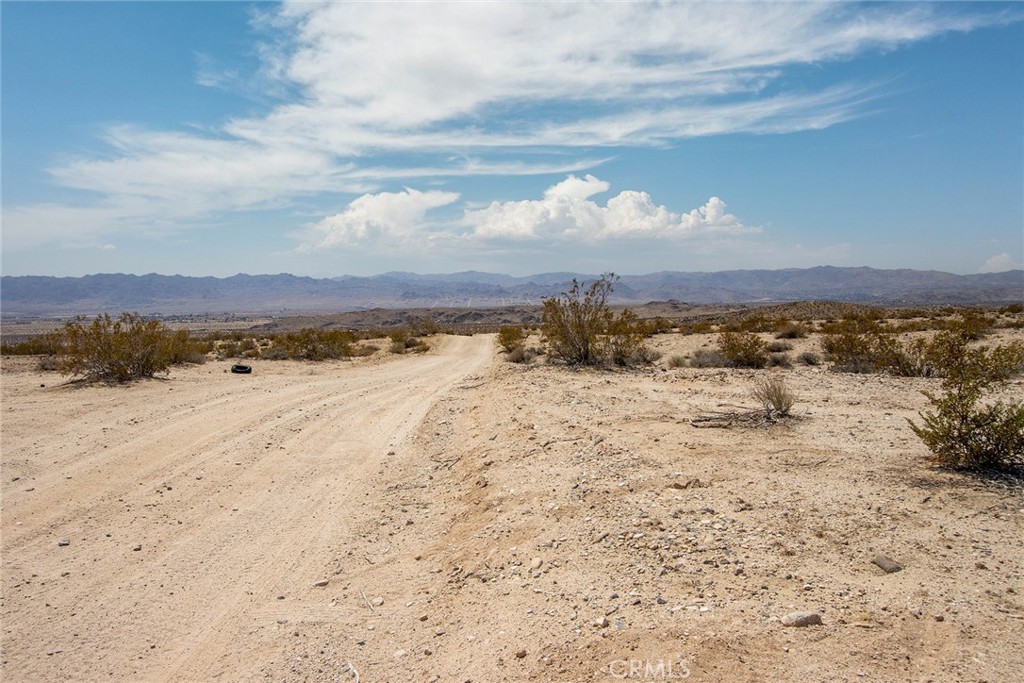 2650 Delaware Avenue Joshua Tree, CA 92252 - Photo 4 of 18 a view of beach and city