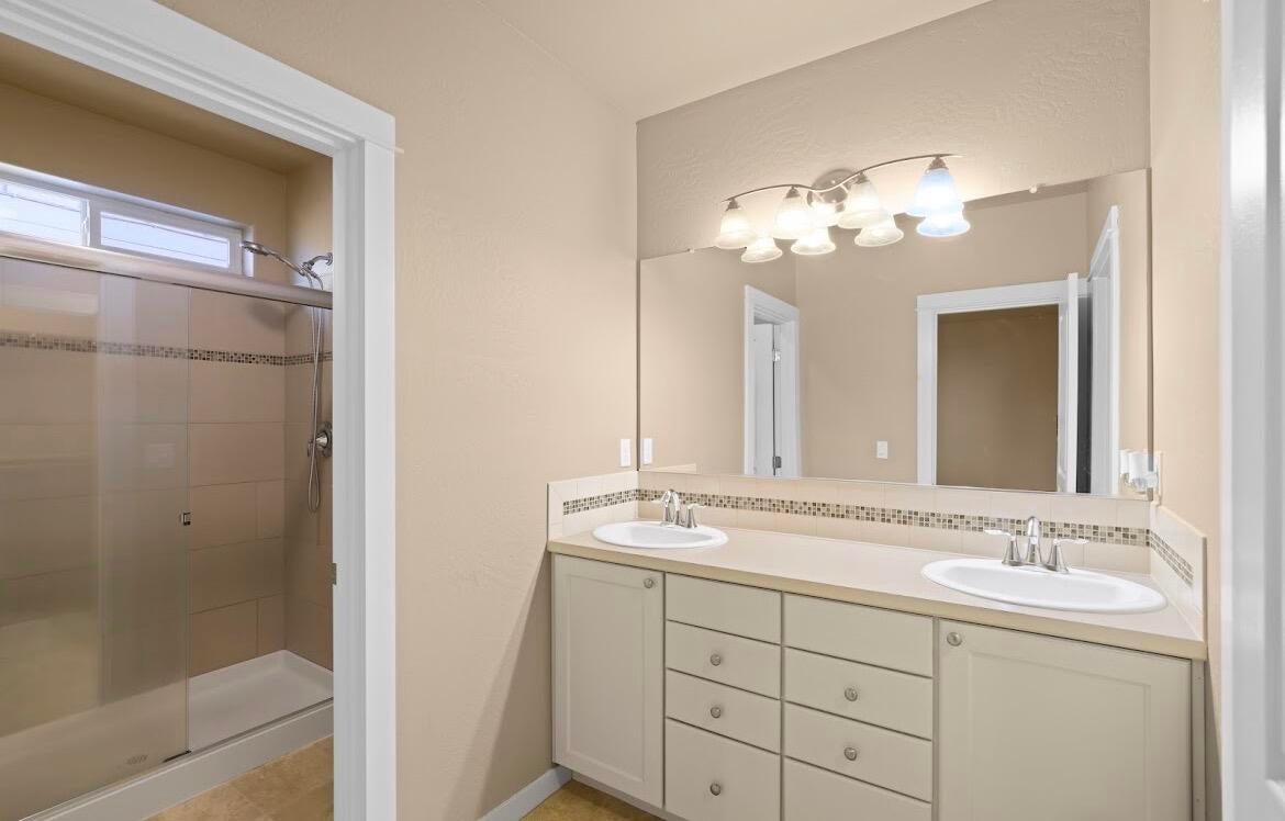 1467 Spring Street Medford, OR 97504 - Photo 27 of 31 IMG_1629