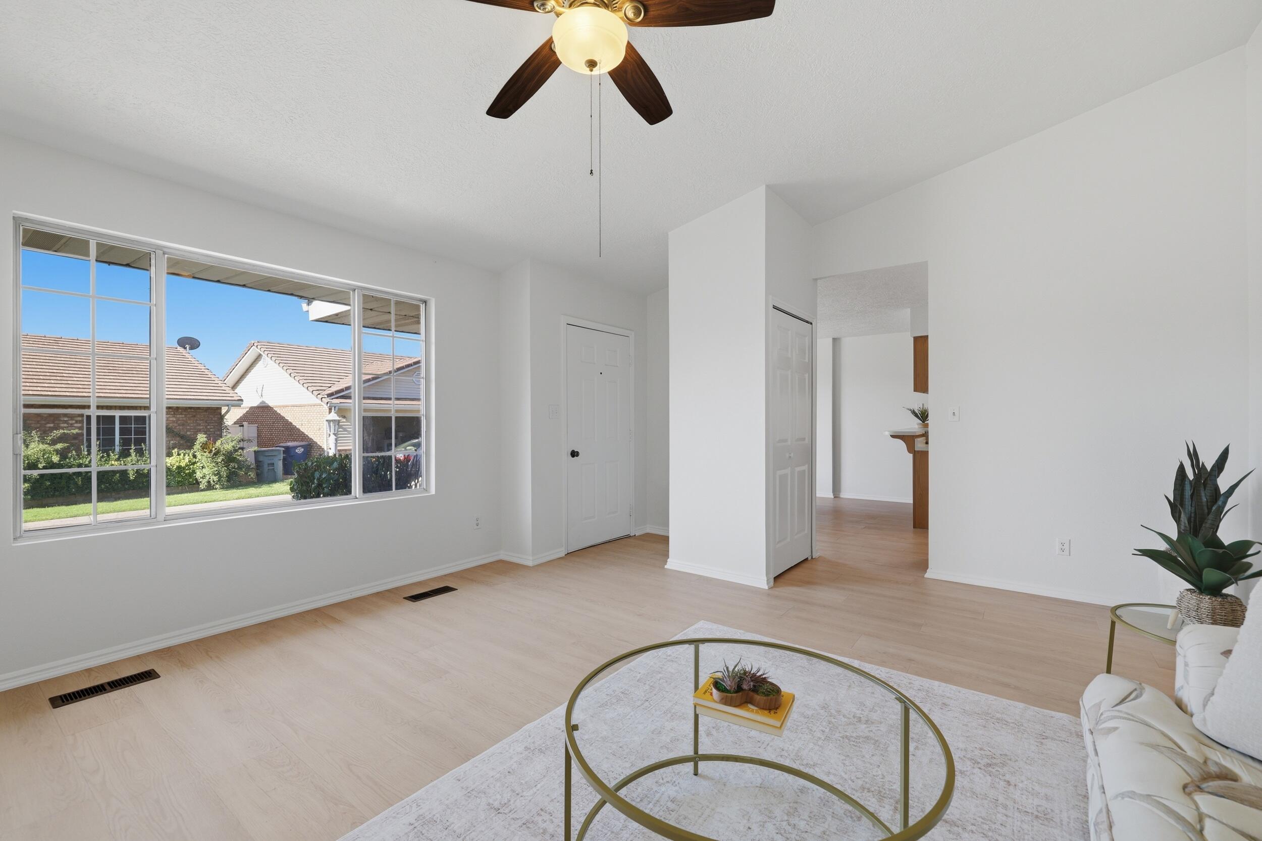1040 East 900 South, Unit 2 St. George, UT 84790 - Photo 7 of 31 Living Room