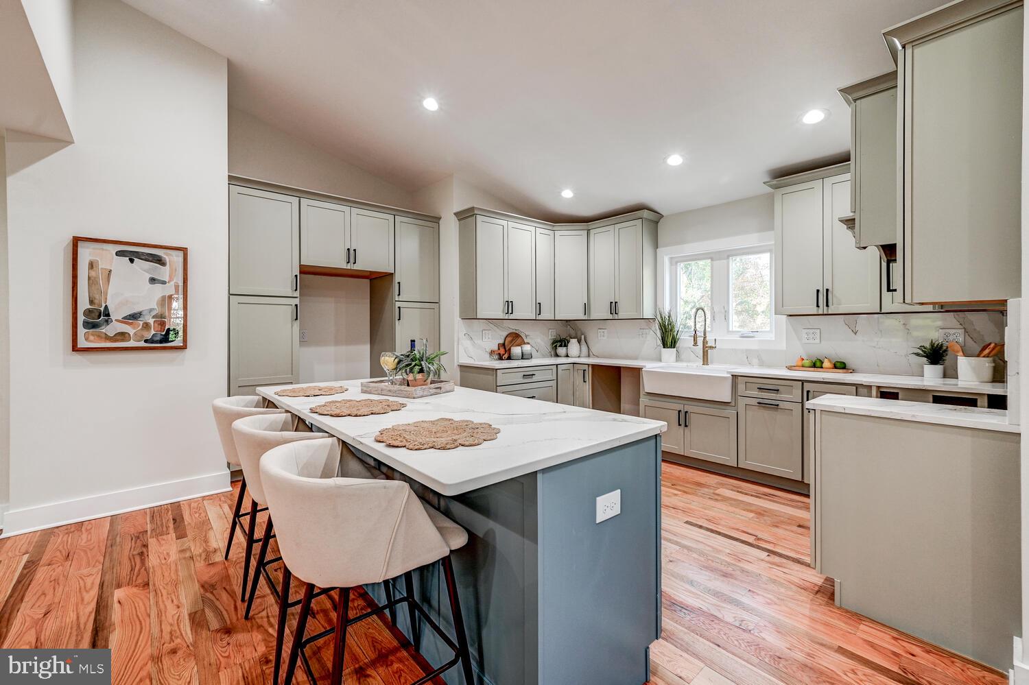 548 Hampton Lane Towson, MD 21286 - Photo 13 of 52