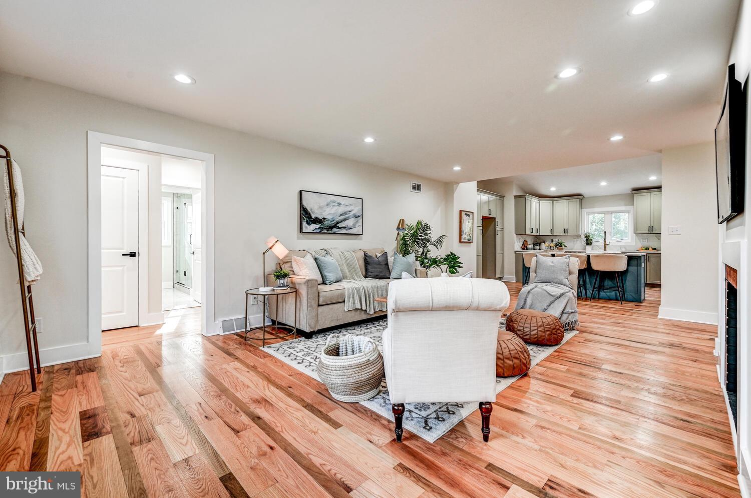 548 Hampton Lane Towson, MD 21286 - Photo 20 of 52