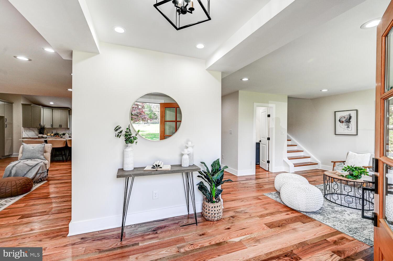 548 Hampton Lane Towson, MD 21286 - Photo 3 of 52