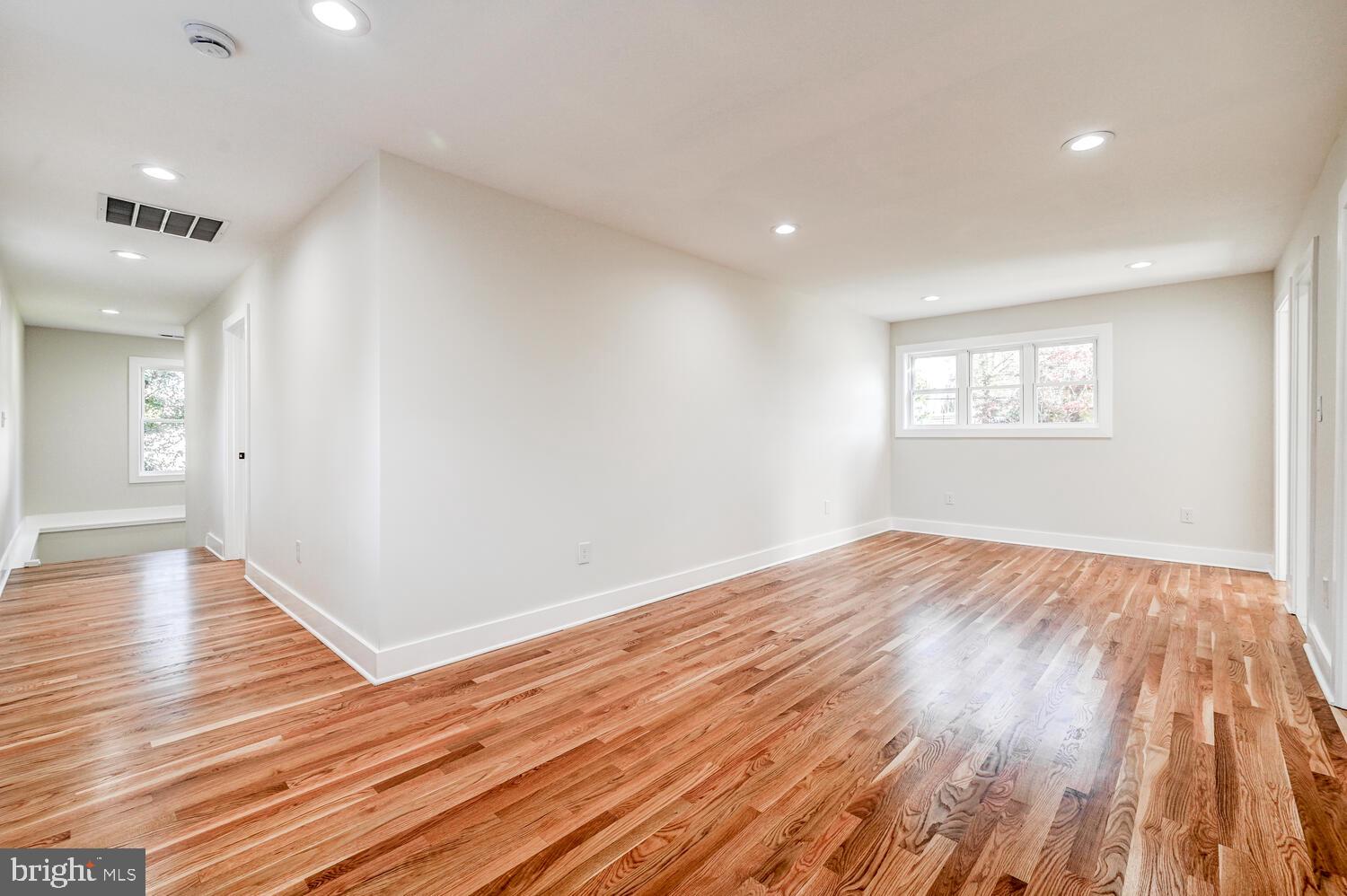 548 Hampton Lane Towson, MD 21286 - Photo 33 of 52