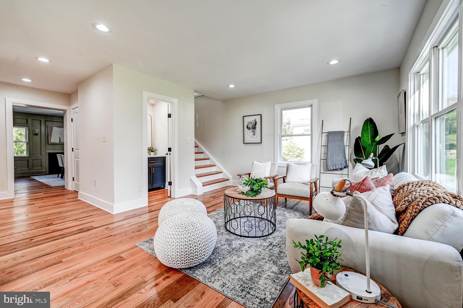 548 Hampton Lane Towson, MD 21286 - Photo 6 of 52