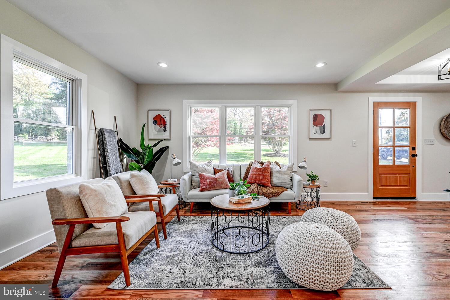 548 Hampton Lane Towson, MD 21286 - Photo 7 of 52