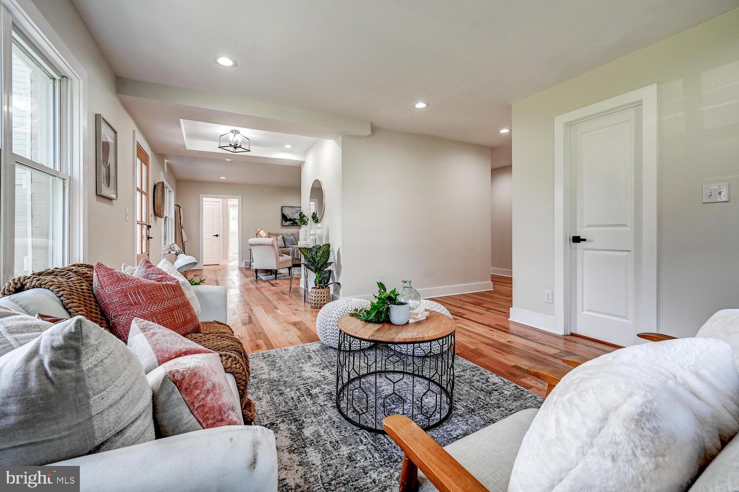 548 Hampton Lane Towson, MD 21286 - Photo 8 of 52