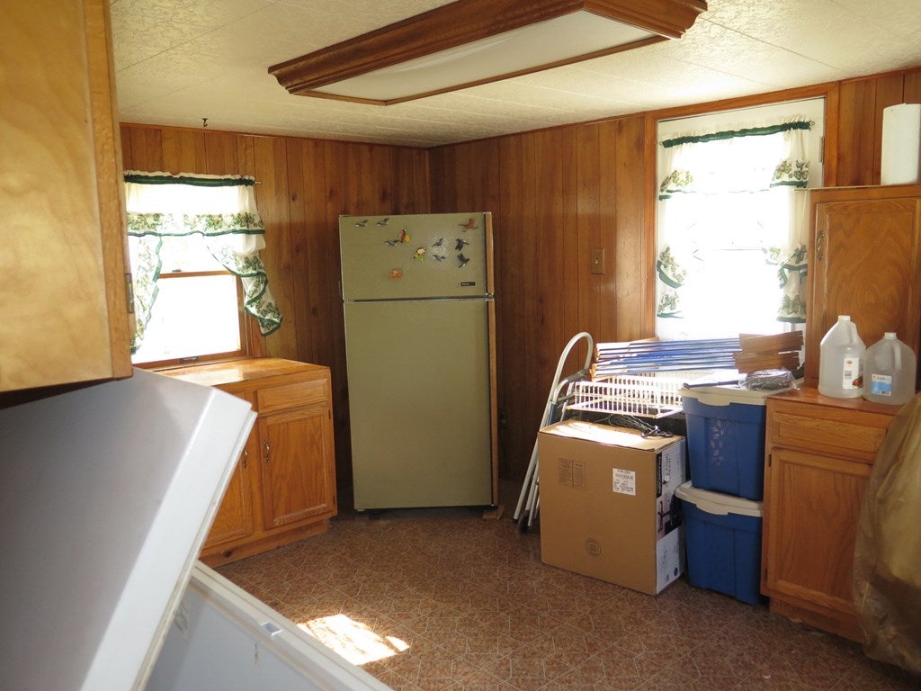 12977 Blacklog Mountain Road Mount Union, PA 17066 - Photo 22 of 38 Mobile Home -- Addition Laundry Room