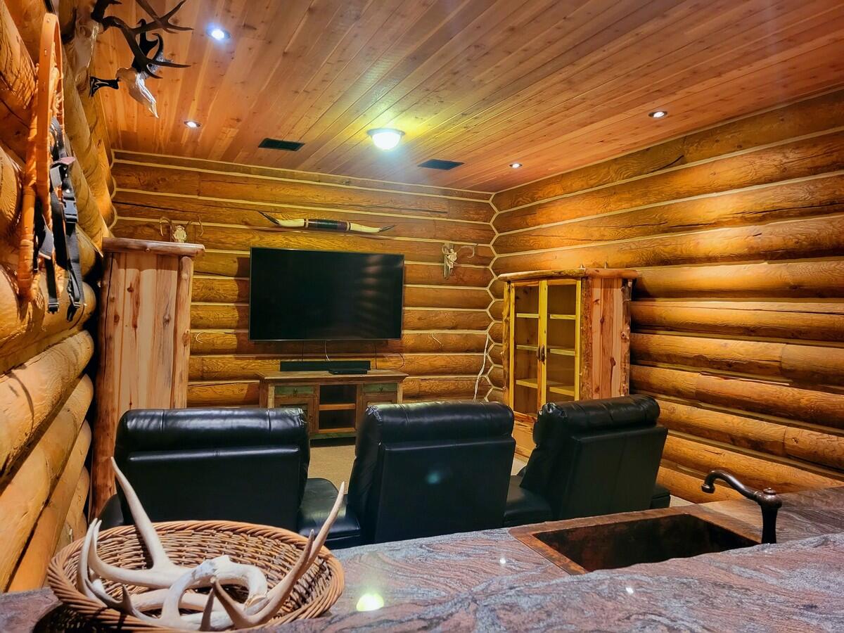 1103 East Spring Hollow Road Hatch, UT 84735 - Photo 20 of 50 Main Level Movie Room2