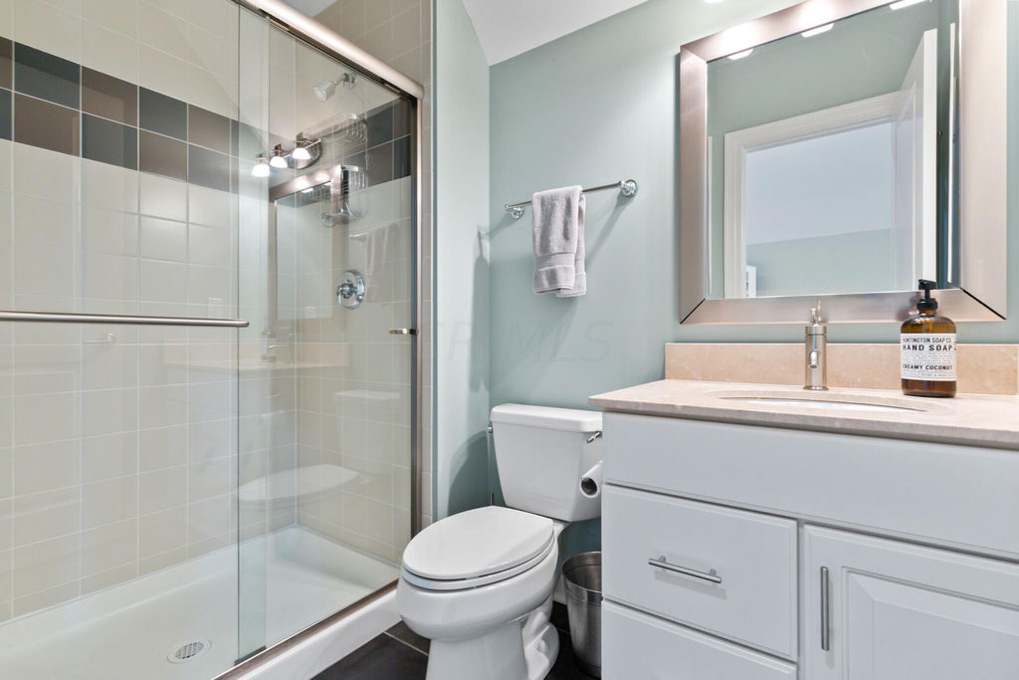 7255 Southfield Road New Albany, OH 43054 - Photo 12 of 44 Full Bathroom