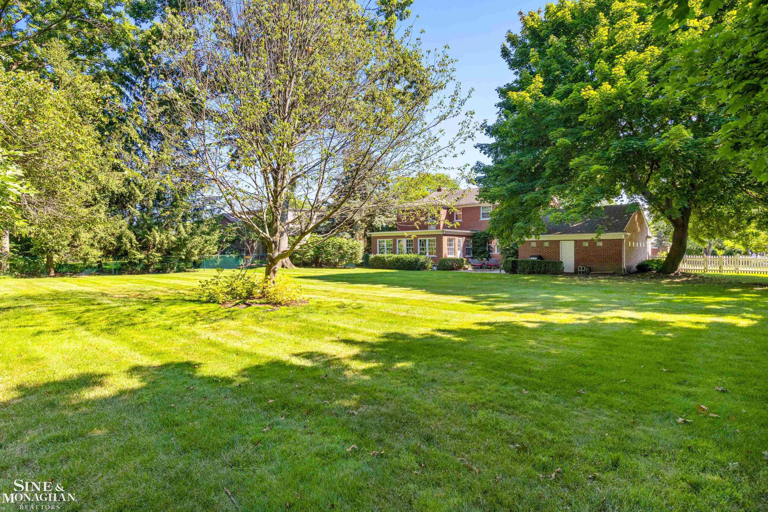 84 Clairview Road Grosse Pointe, MI 48236 - Photo 37 of 68 50149793-993B27AF-D35A-43BE-BA60-36A7EB89101F.JPG