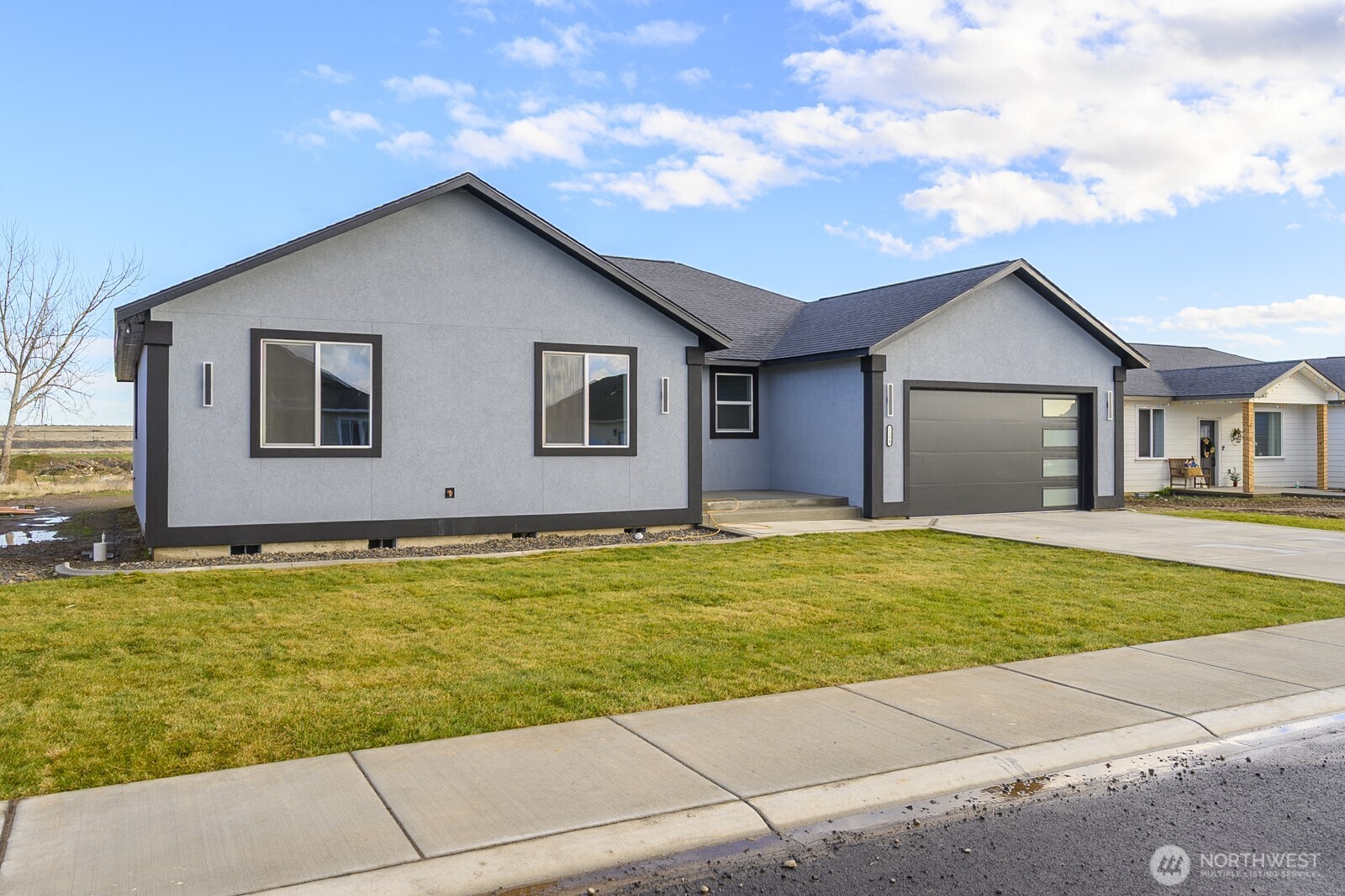 2394 Hunters Street Ephrata, WA 98823 - Photo 29 of 29 a house with swimming pool in front of it