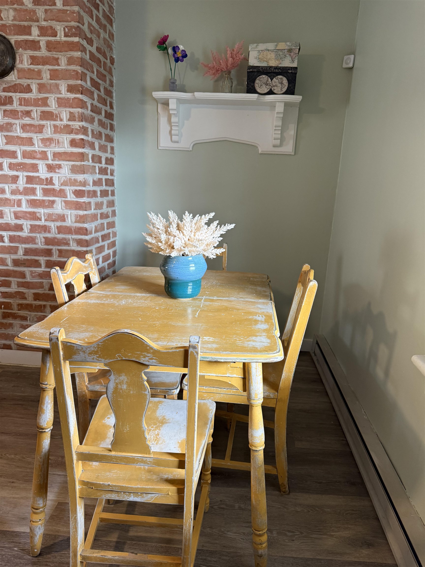 635-633 Stuart Street Staunton, VA 24401 - Photo 14 of 41 a dining room with furniture and wooden floor