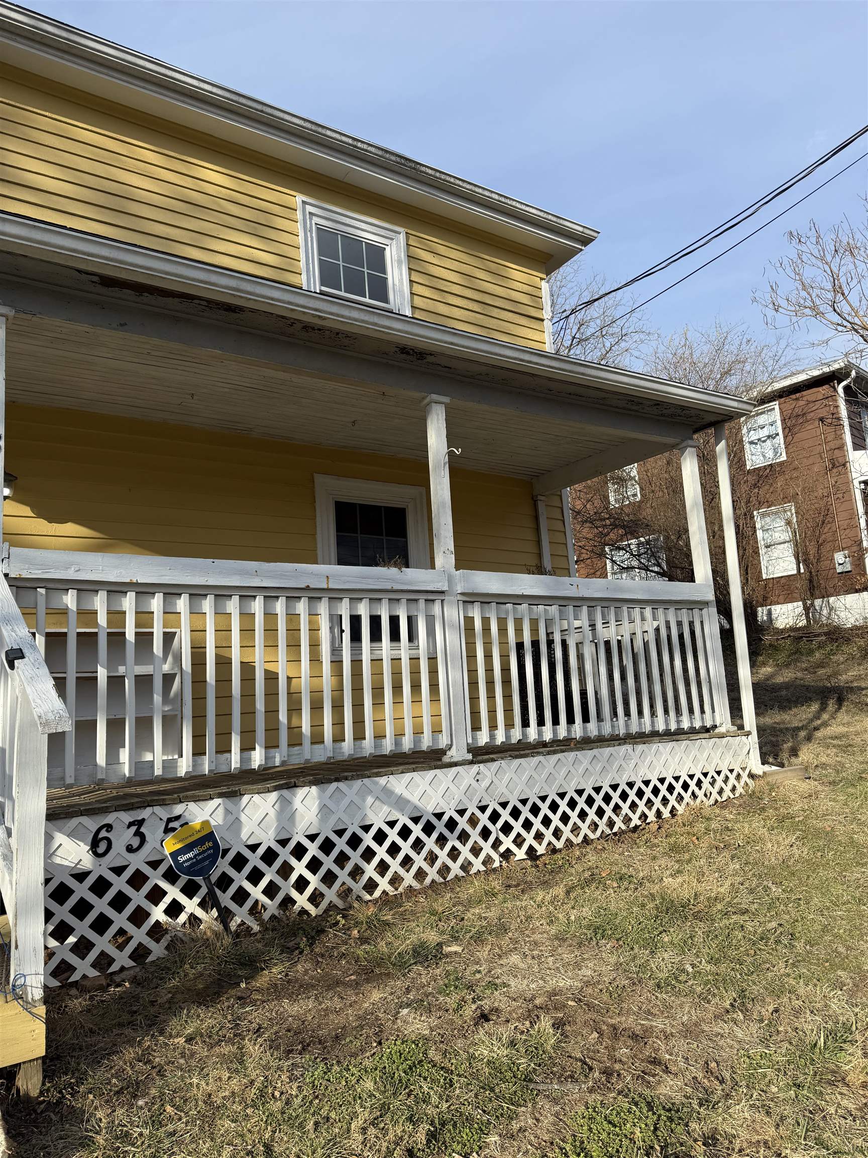 635-633 Stuart Street Staunton, VA 24401 - Photo 3 of 41 a view of a balcony