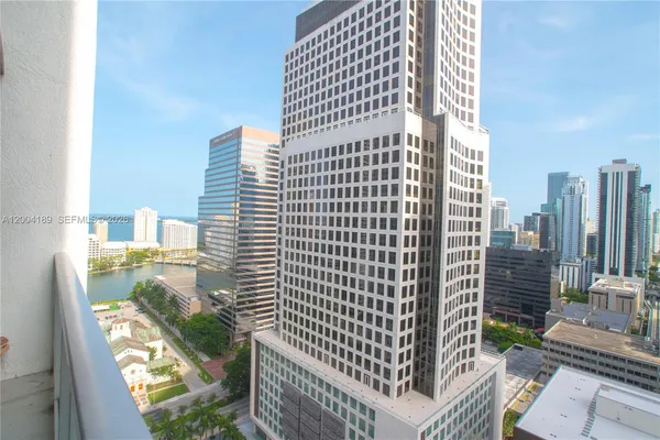 $3,000 | 55 Southeast 6th Street, Unit 2804, Miami, FL 33131