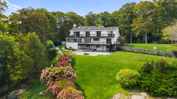 $1,450,000 | 11 Hillcrest Drive, New Fairfield, CT 06812