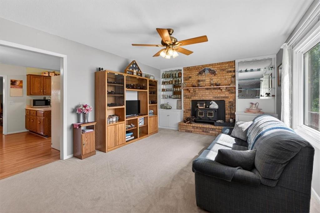 24960 Earnest Road Lane, KS 66042 - Photo 7 of 37