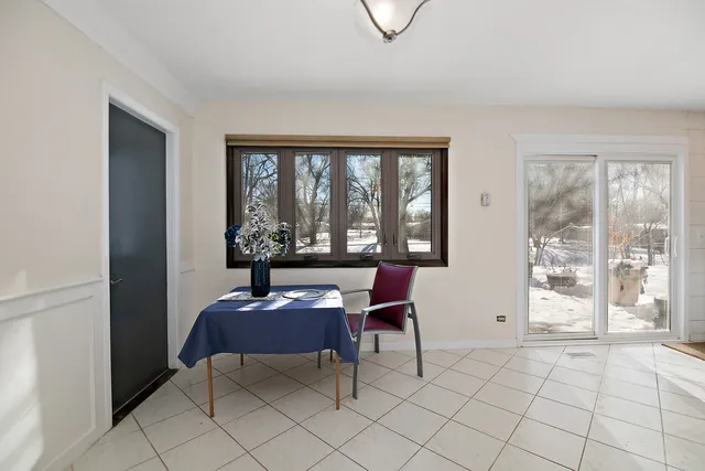 $400,000 | 131 Monticello Circle, Bolingbrook, IL 60440