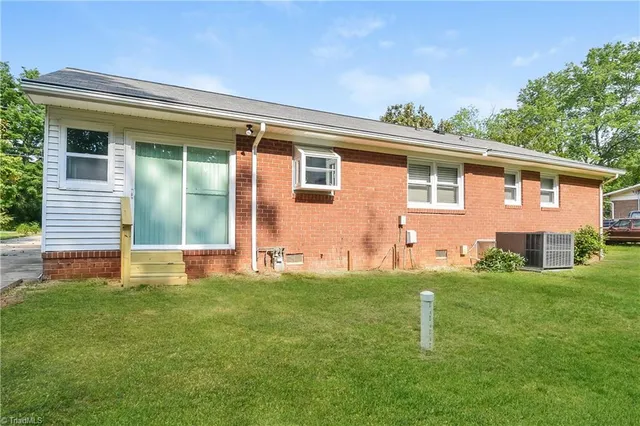 $1,705 | 304 Springtime Drive, Greensboro, NC 27409