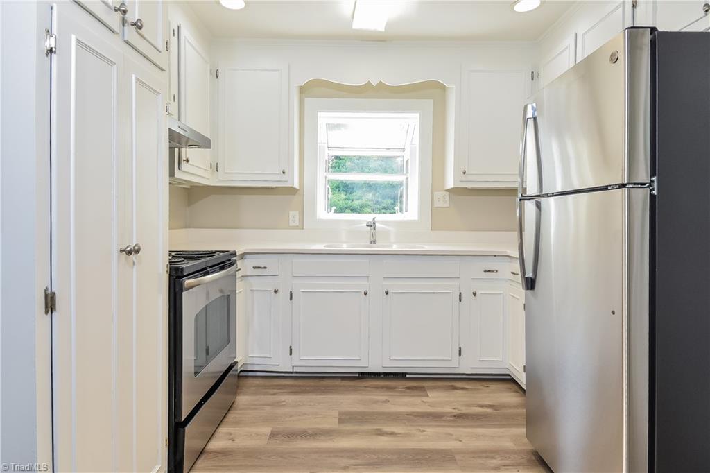 304 Springtime Drive Greensboro, NC 27409 - Photo 5 of 16