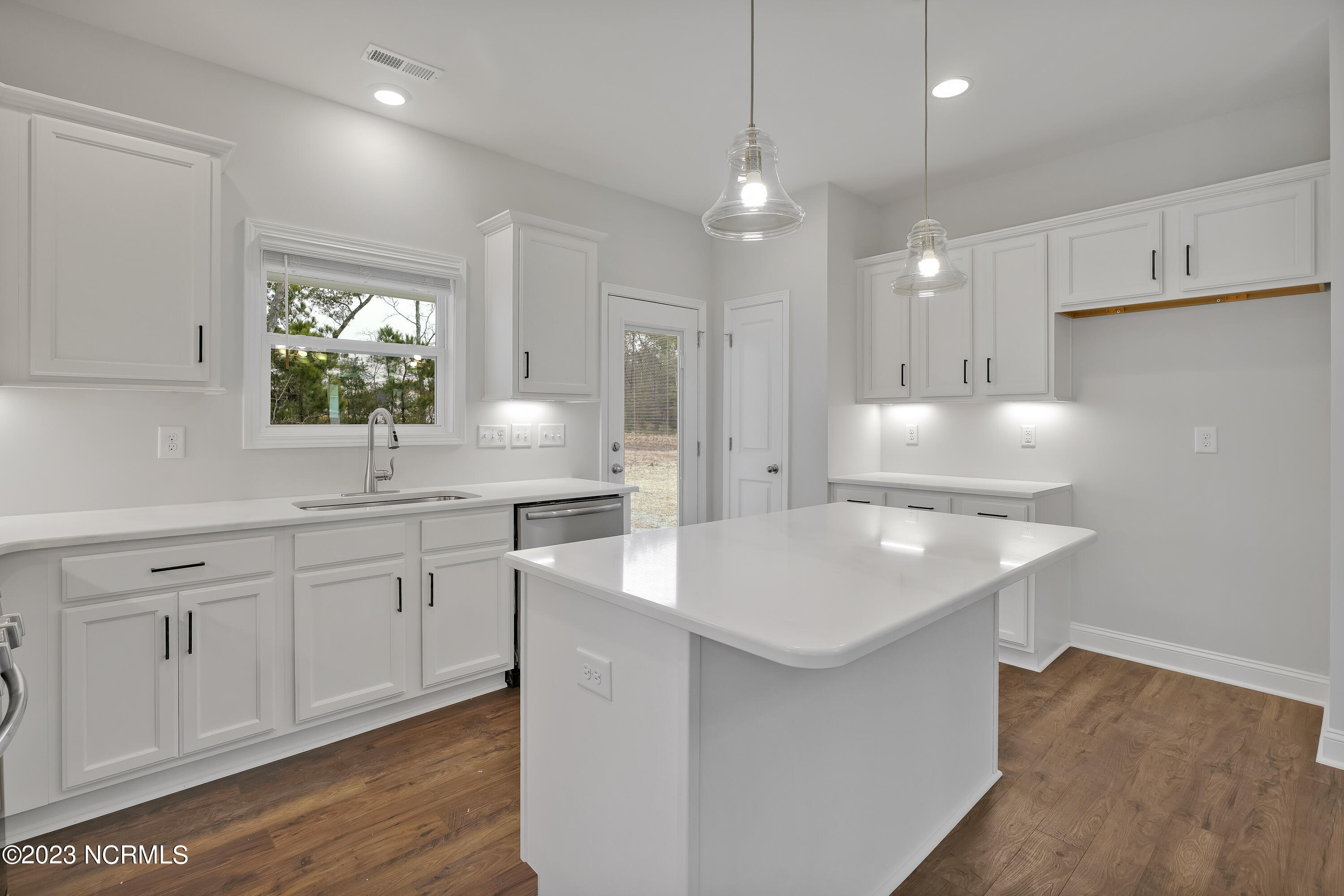 1142 Spincast Road Southport, NC 28461 - Photo 9 of 32 1142SpincastRoad-09