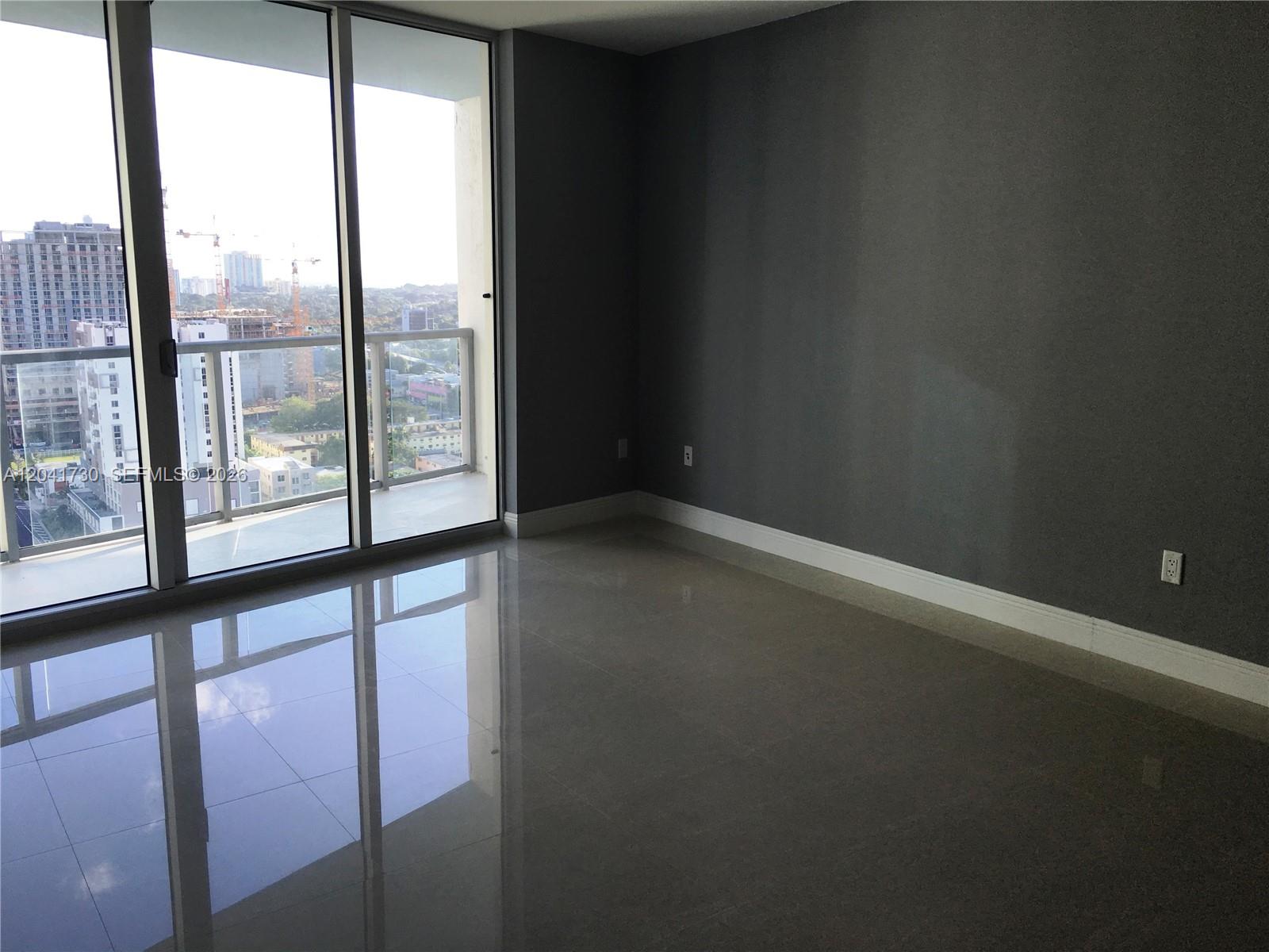 185 Southwest 7th Street, Unit 2104 Miami, FL 33130 - Photo 5 of 9
