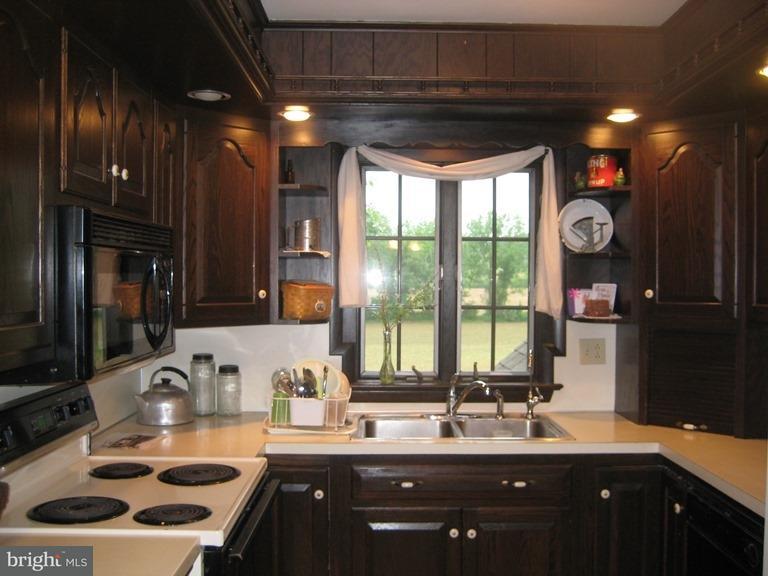 1406 Fonderwhite Road Lebanon, PA 17042 - Photo 5 of 24 Gallery Image 5