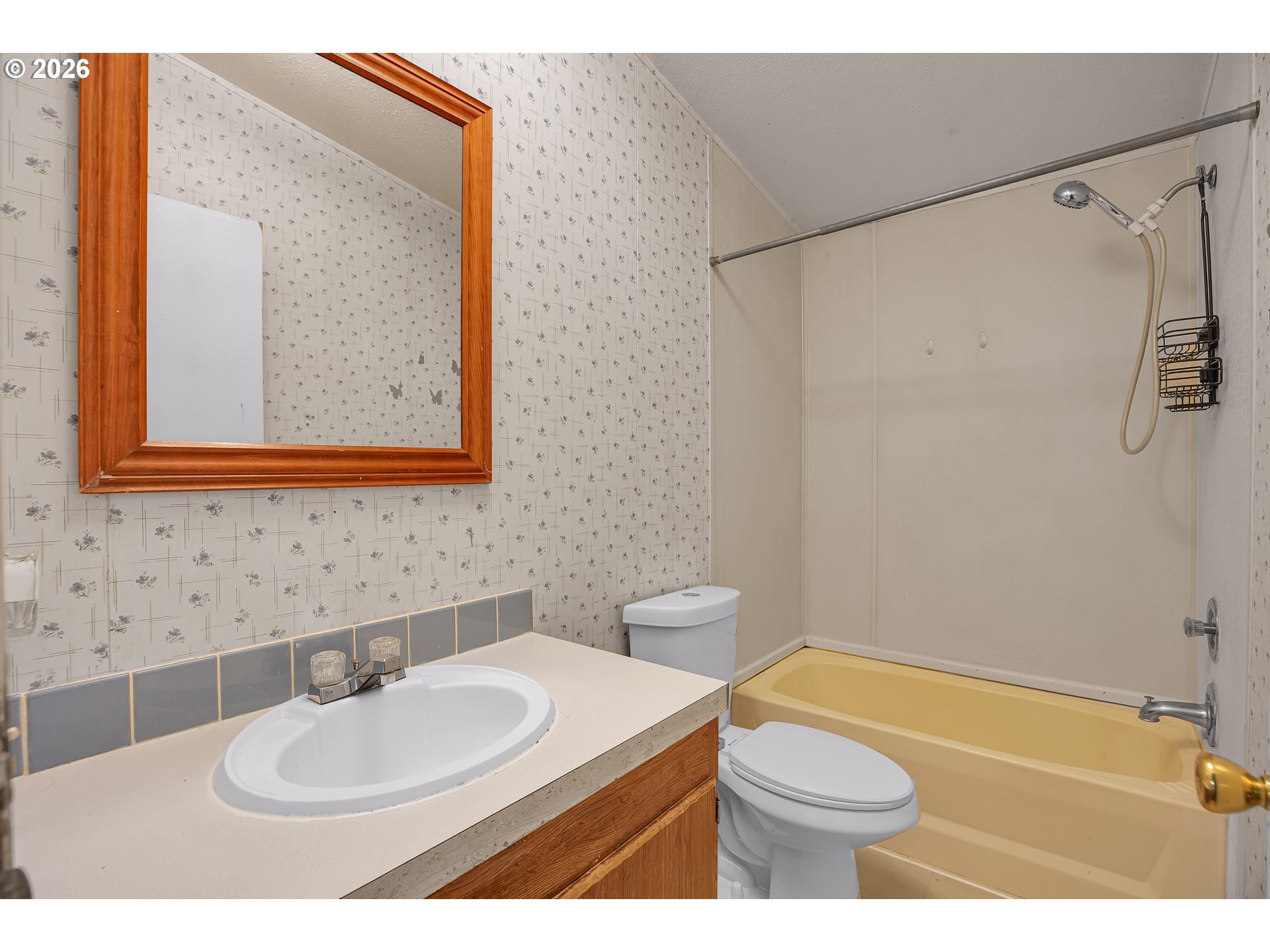 29805 Gregory Road Rainier, OR 97048 - Photo 30 of 43 Bathroom