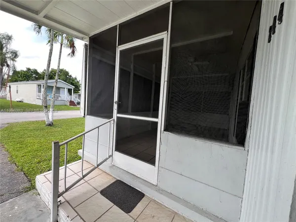 $1,900 | 10550 West State Road 84, Unit 244, Davie, FL 33324