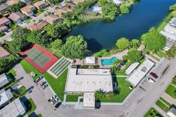 $1,900 | 10550 West State Road 84, Unit 244, Davie, FL 33324