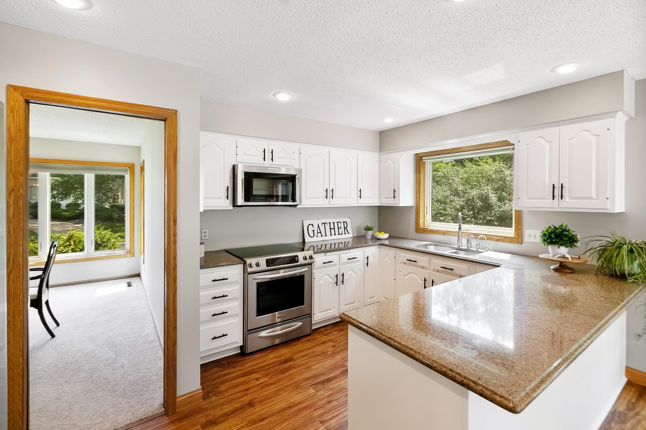 11727 Sunnybrook Road Eden Prairie, MN 55347 - Photo 7 of 35