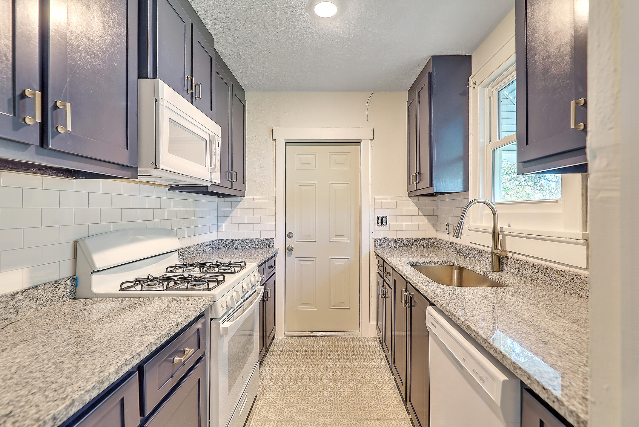 2620 Ranger Drive North Charleston, SC 29405 - Photo 4 of 22