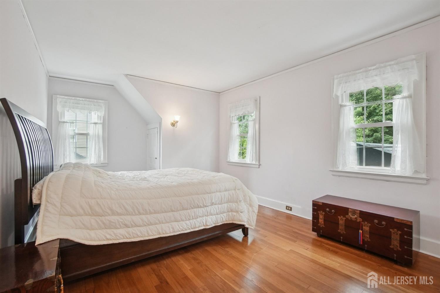 12 Edgewood Road Edison, NJ 08820 - Photo 36 of 68