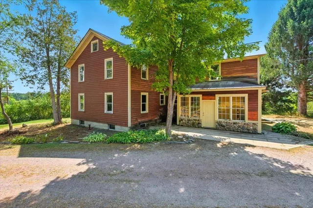 $399,000 | 46 Indian Point Road, Castleton, VT 05732