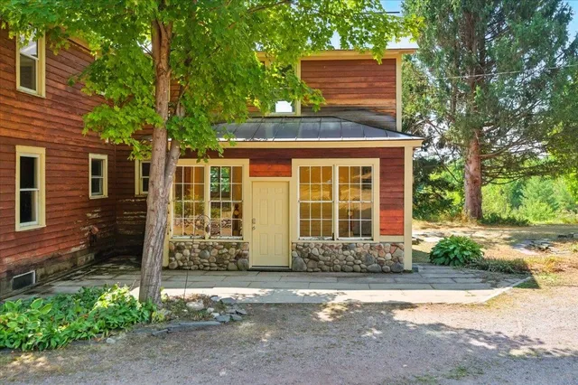 $399,000 | 46 Indian Point Road, Castleton, VT 05732