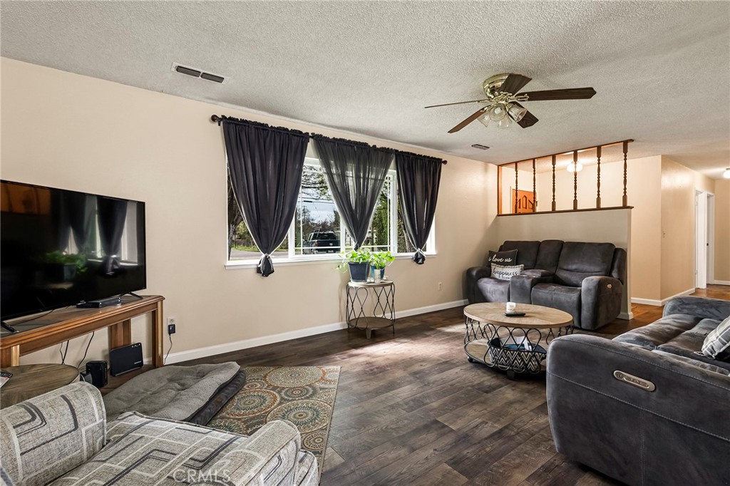 295 Chestnut Avenue Red Bluff, CA 96080 - Photo 9 of 33