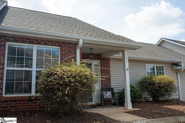 $239,900 | 11 Hillside Glen Drive, Greer, SC 29650