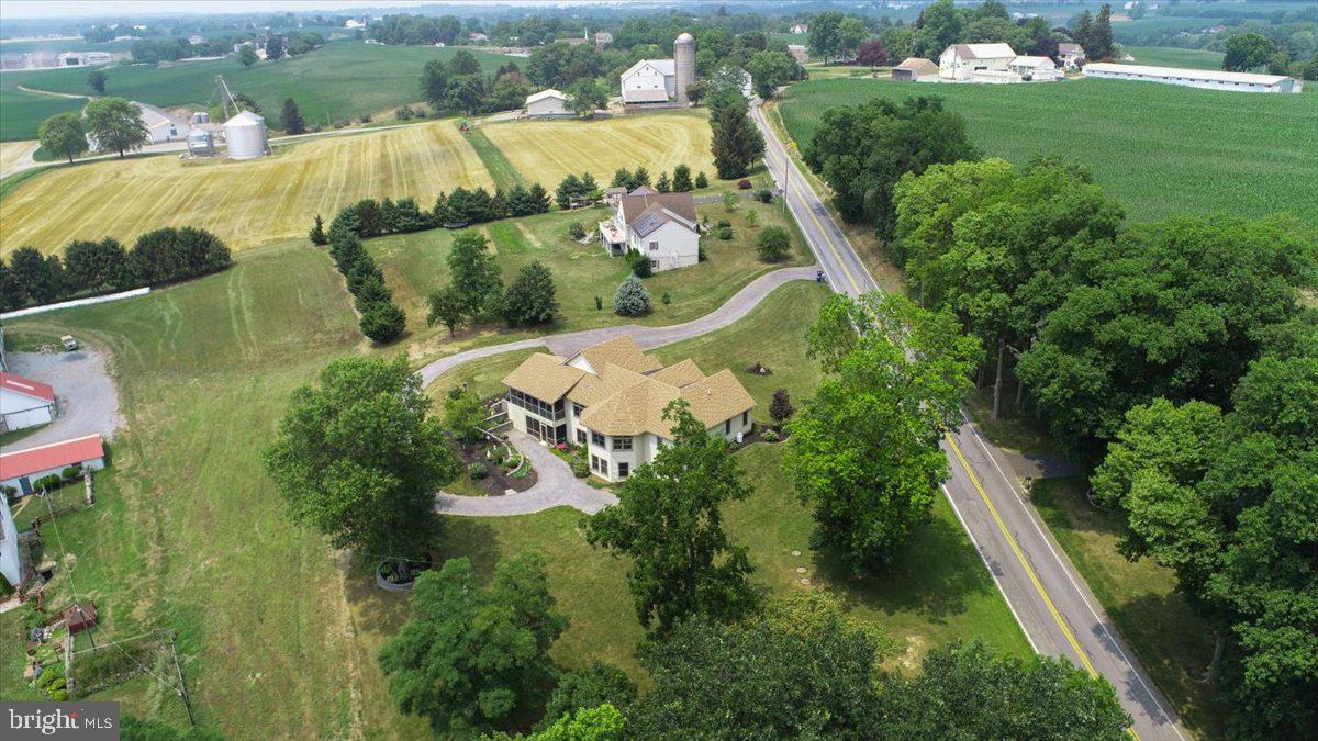 30 West Risser Mill Road Mount Joy, PA 17552 - Photo 5 of 67