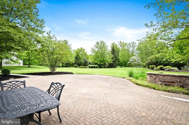 $349,500 | 325 Masterson Court, Ewing, NJ 08618