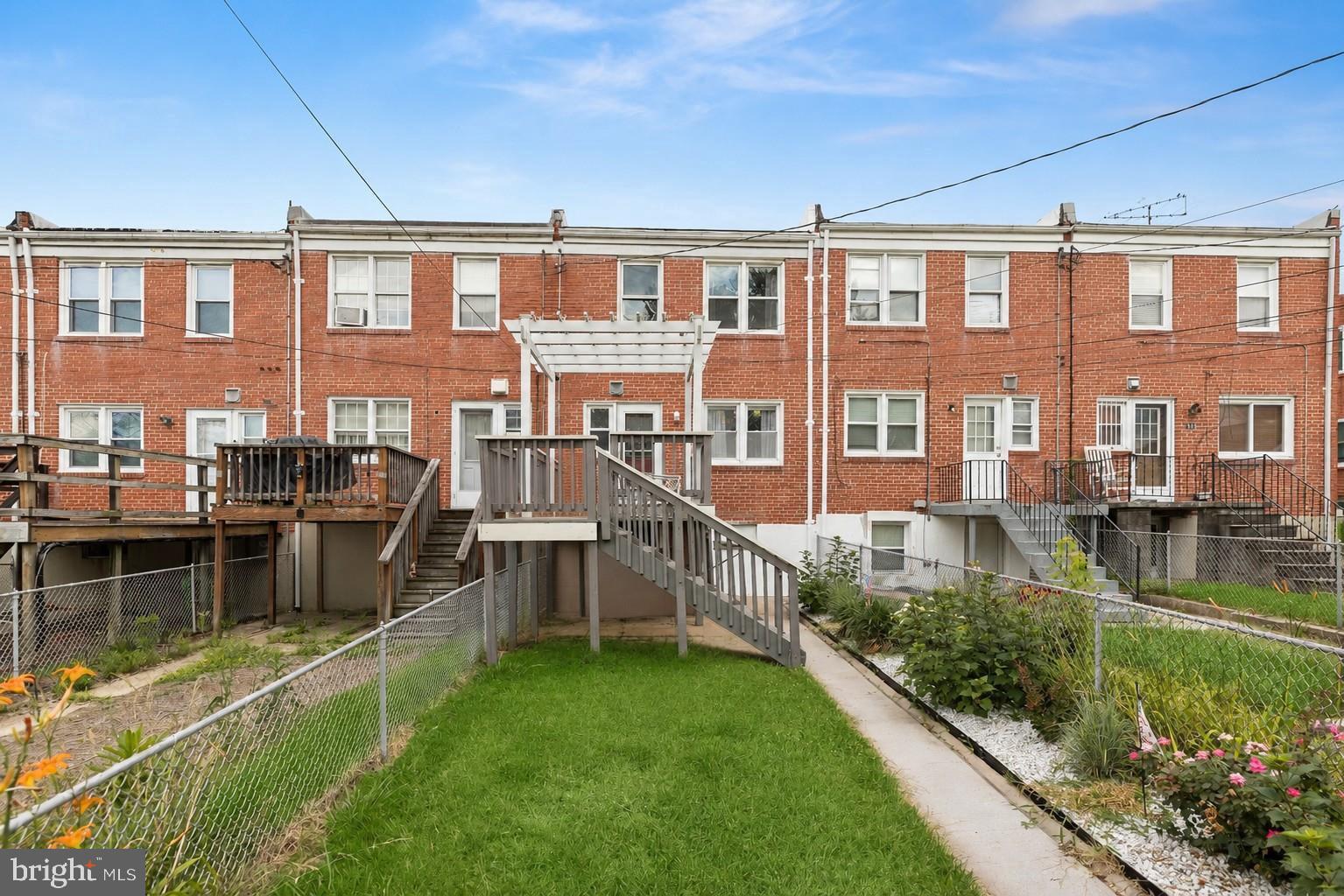 309 Leeanne Road Baltimore, MD 21221 - Photo 35 of 42 Fenced Rear Lawn