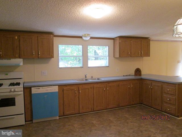 8205 Burr Hill Road Rhoadesville, VA 22542 - Photo 5 of 20 Kitchen